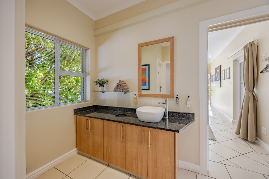 5 Bedroom Property for Sale in Milnerton Central Western Cape